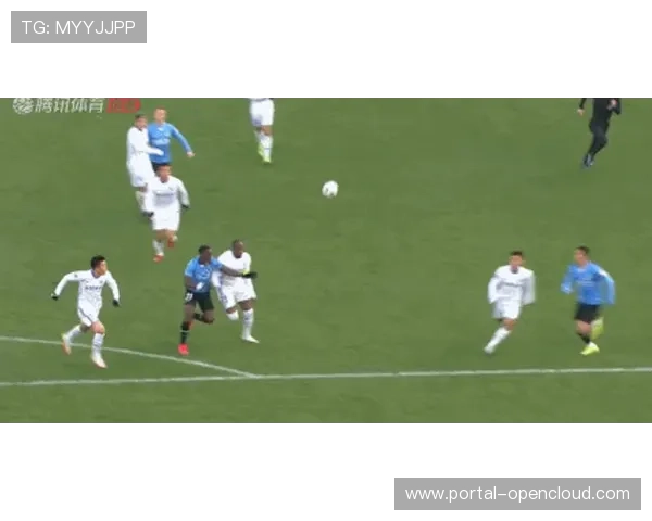 “VAR判罚争议再起：皇马绝杀点球是否合规？”